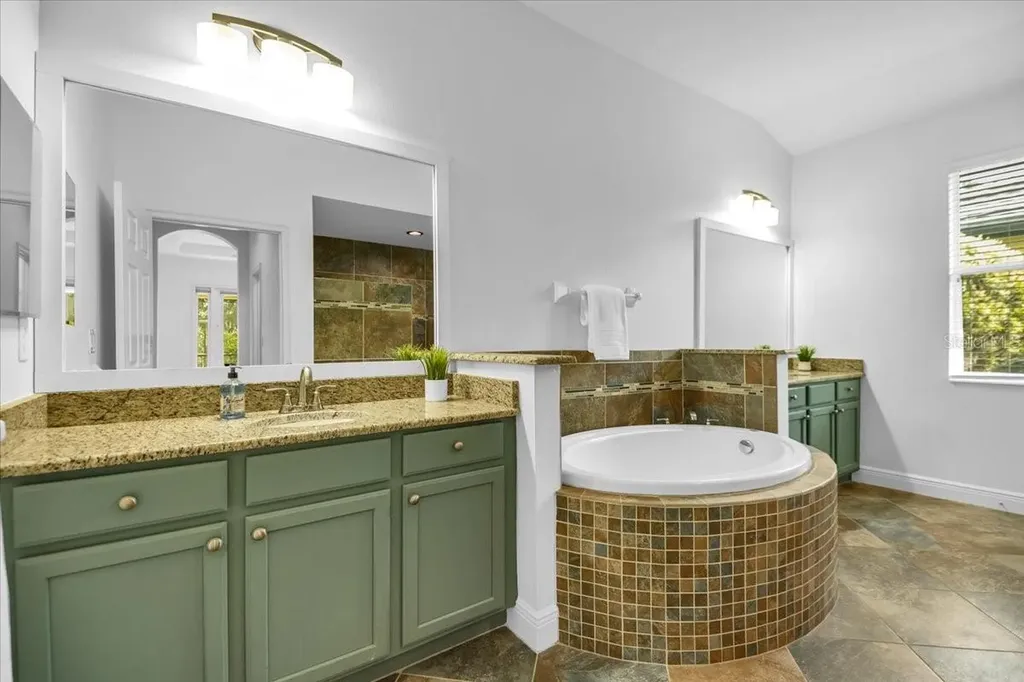904 Riverscape Street Bradenton FL 34208