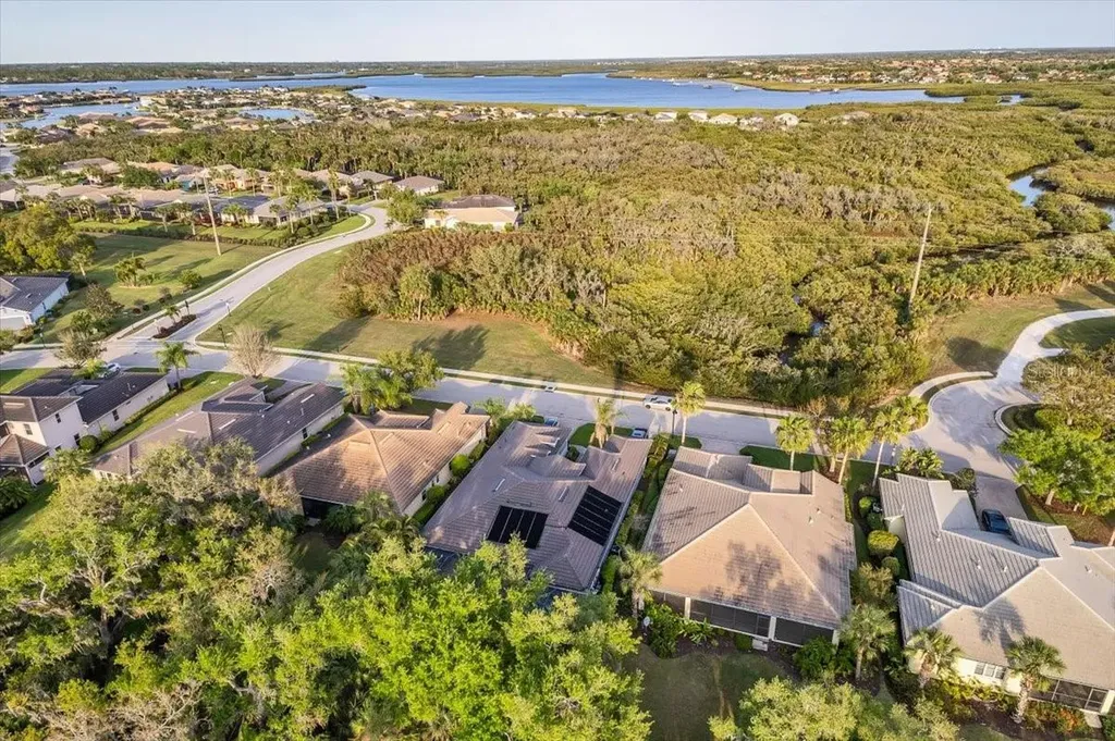 904 Riverscape Street Bradenton FL 34208