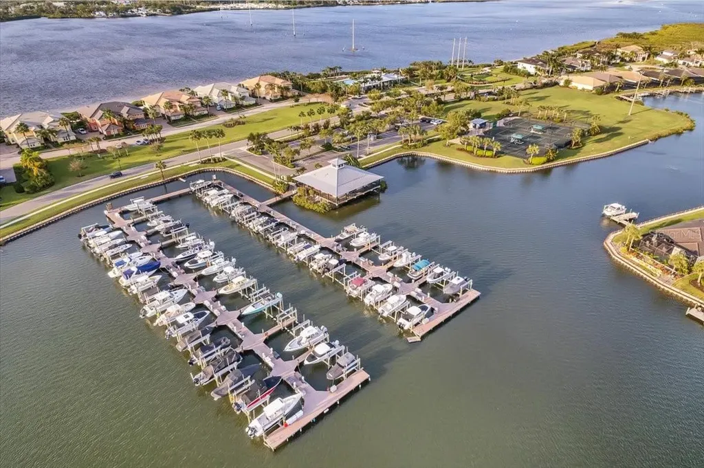 904 Riverscape Street Bradenton FL 34208