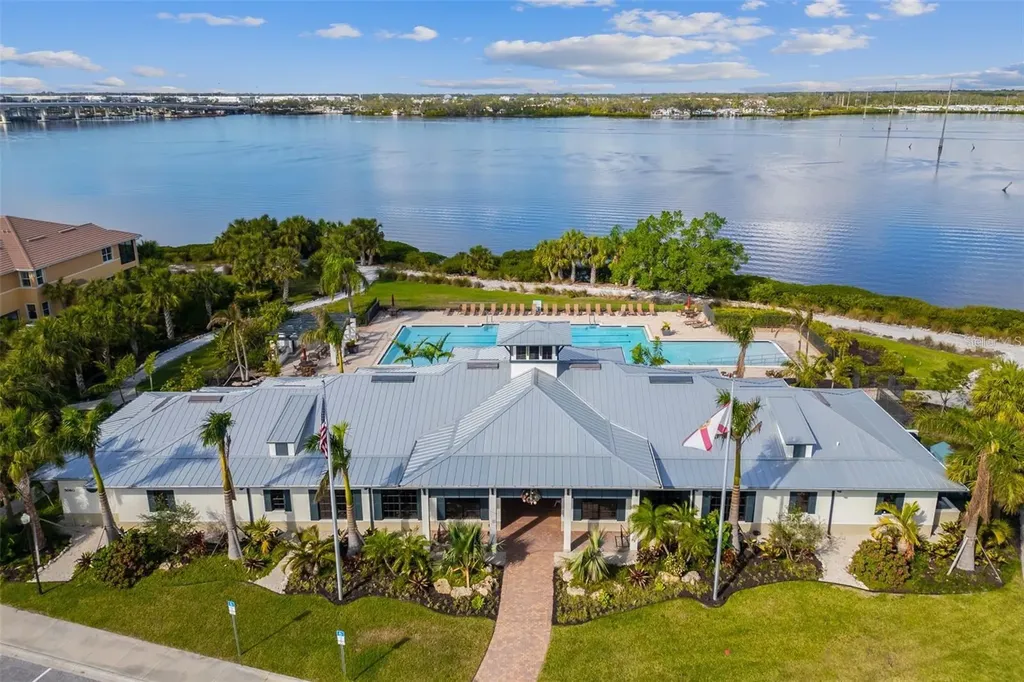 904 Riverscape Street Bradenton FL 34208