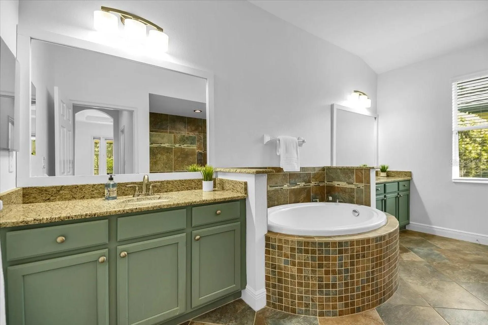 904 Riverscape Street Bradenton FL 34208