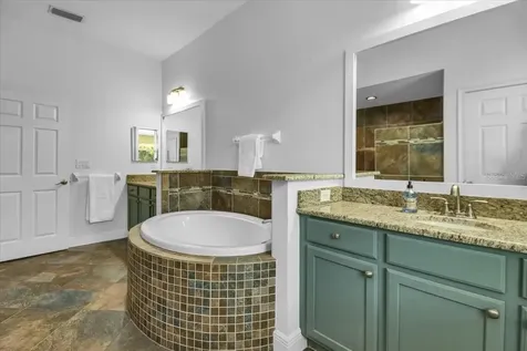 904 Riverscape Street Bradenton FL 34208