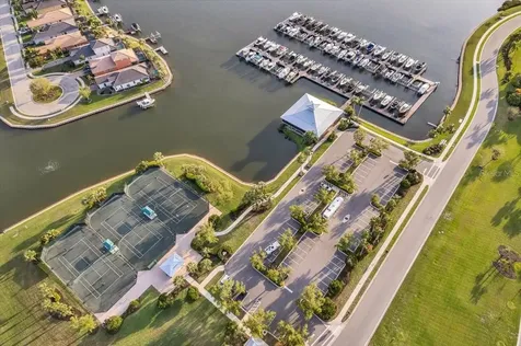 904 Riverscape Street Bradenton FL 34208