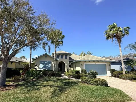 904 Riverscape Street Bradenton FL 34208