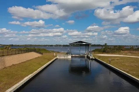 904 Riverscape Street Bradenton FL 34208