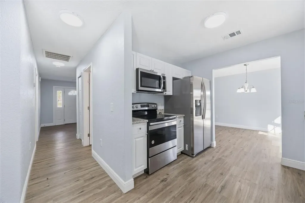 33710 Linda Lane Leesburg FL 34788
