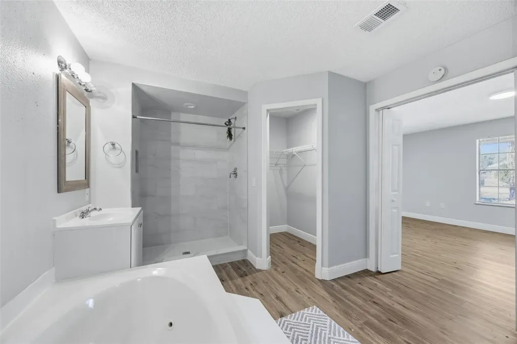 33710 Linda Lane Leesburg FL 34788