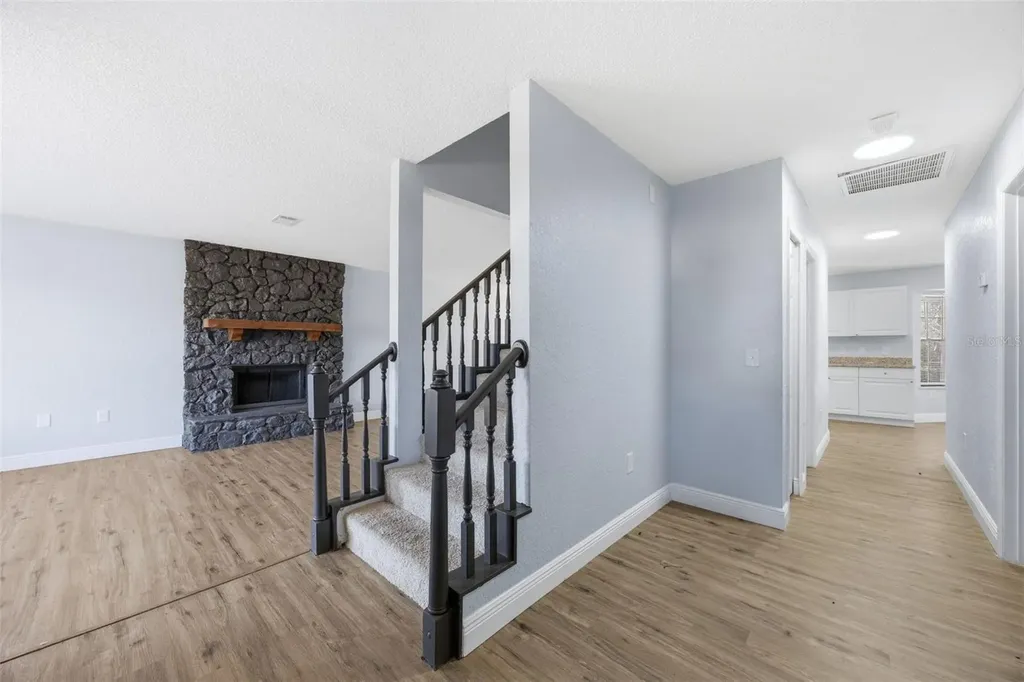 33710 Linda Lane Leesburg FL 34788