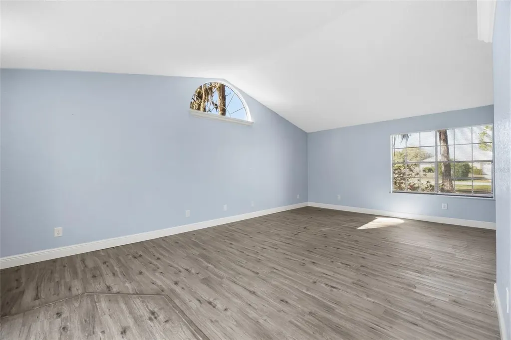 33710 Linda Lane Leesburg FL 34788