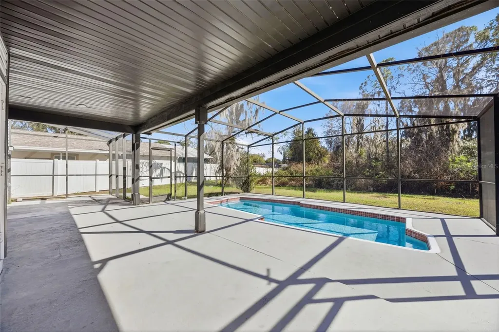 33710 Linda Lane Leesburg FL 34788