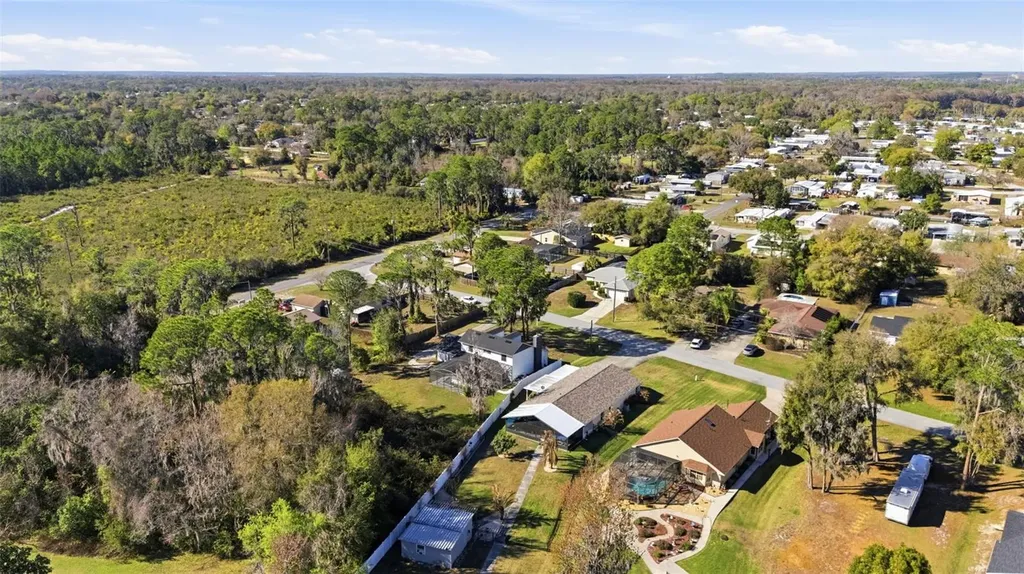 33710 Linda Lane Leesburg FL 34788