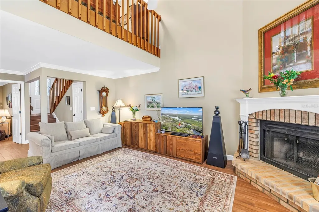 812 Amelia Court NE St Petersburg FL 33702