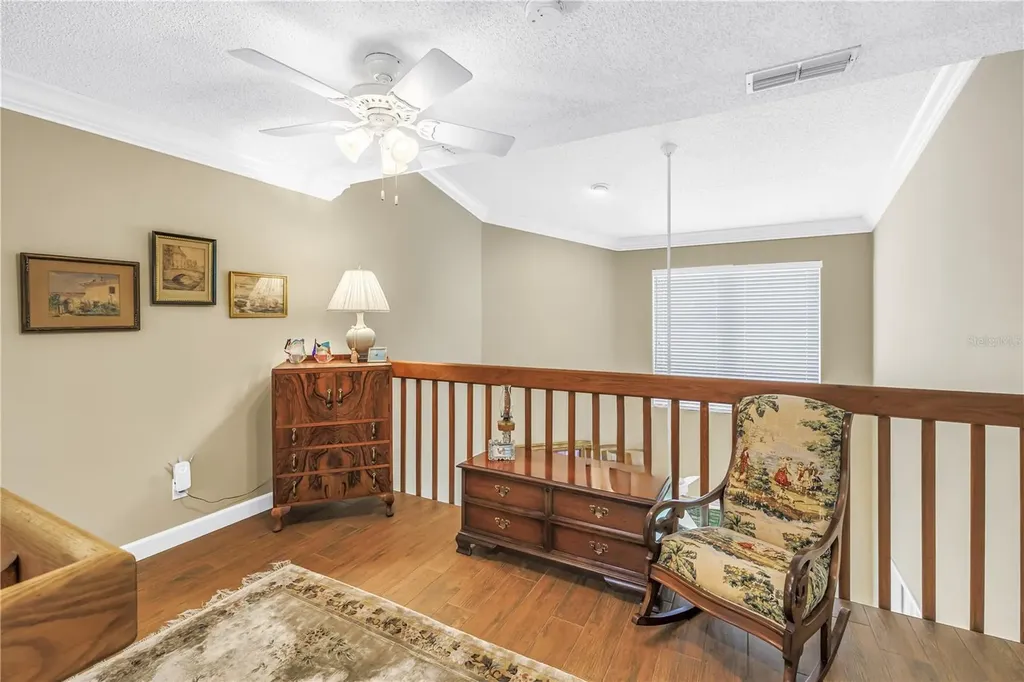 812 Amelia Court NE St Petersburg FL 33702