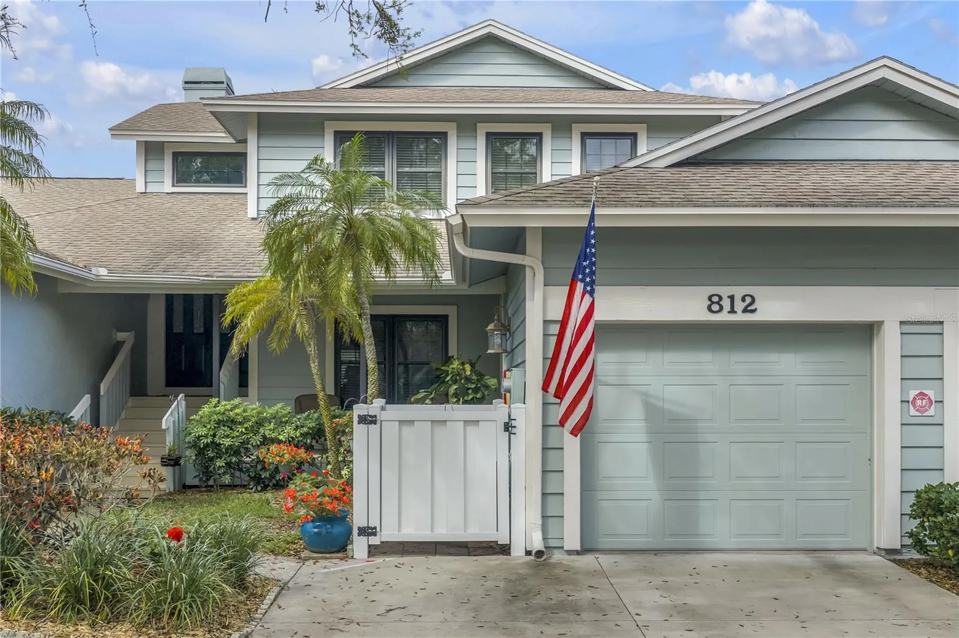 812 Amelia Court NE St Petersburg FL 33702