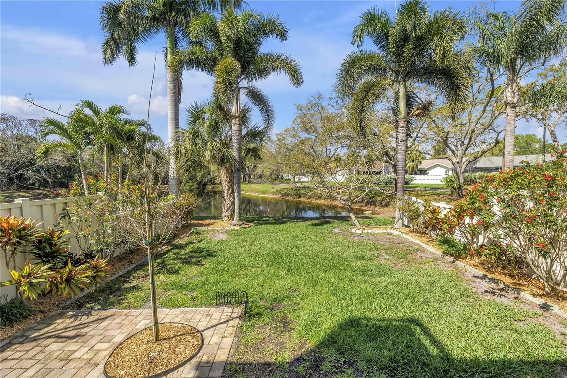 812 Amelia Court NE St Petersburg FL 33702