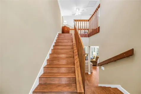812 Amelia Court NE St Petersburg FL 33702