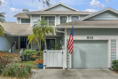 812 Amelia Court NE St Petersburg FL 33702