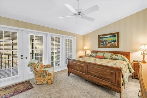 812 Amelia Court NE St Petersburg FL 33702