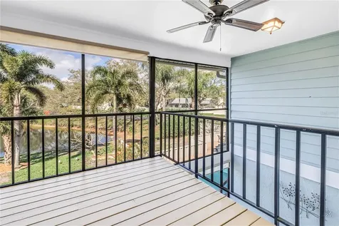 812 Amelia Court NE St Petersburg FL 33702
