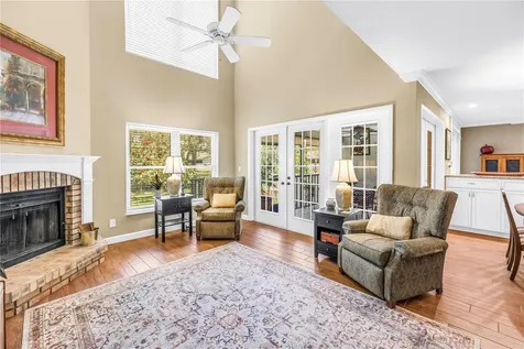 812 Amelia Court NE St Petersburg FL 33702