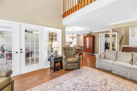 812 Amelia Court NE St Petersburg FL 33702