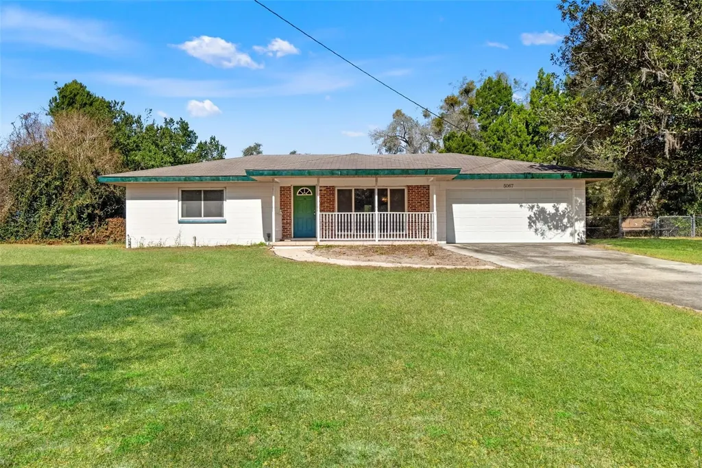 5067 Mockingbird Drive Dade City FL 33523