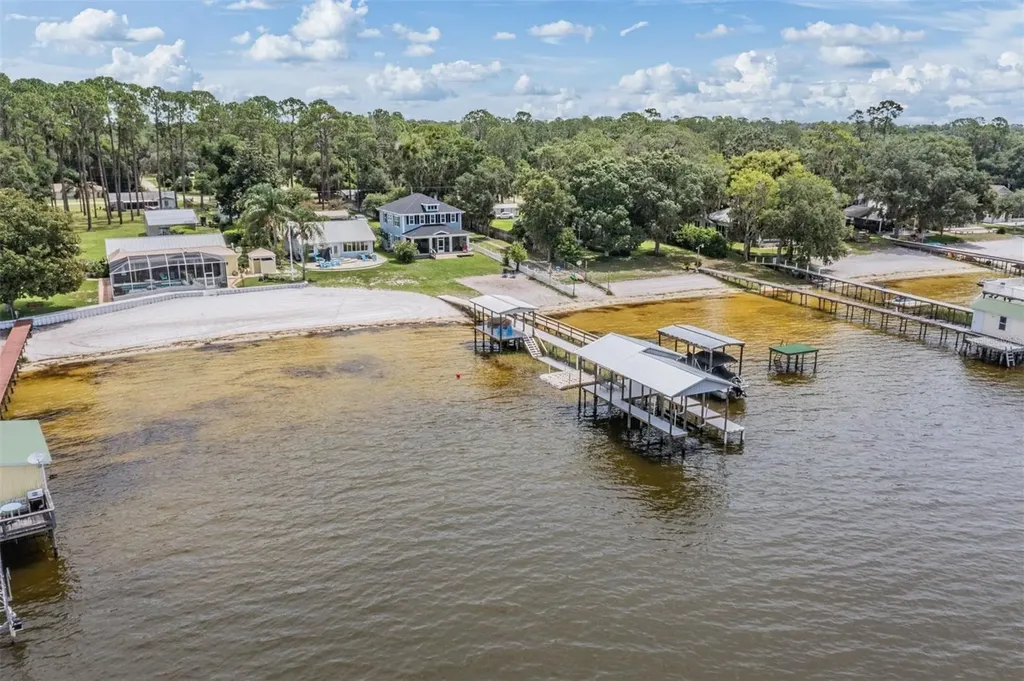 13850 SE 124th Street Ocklawaha FL 32179