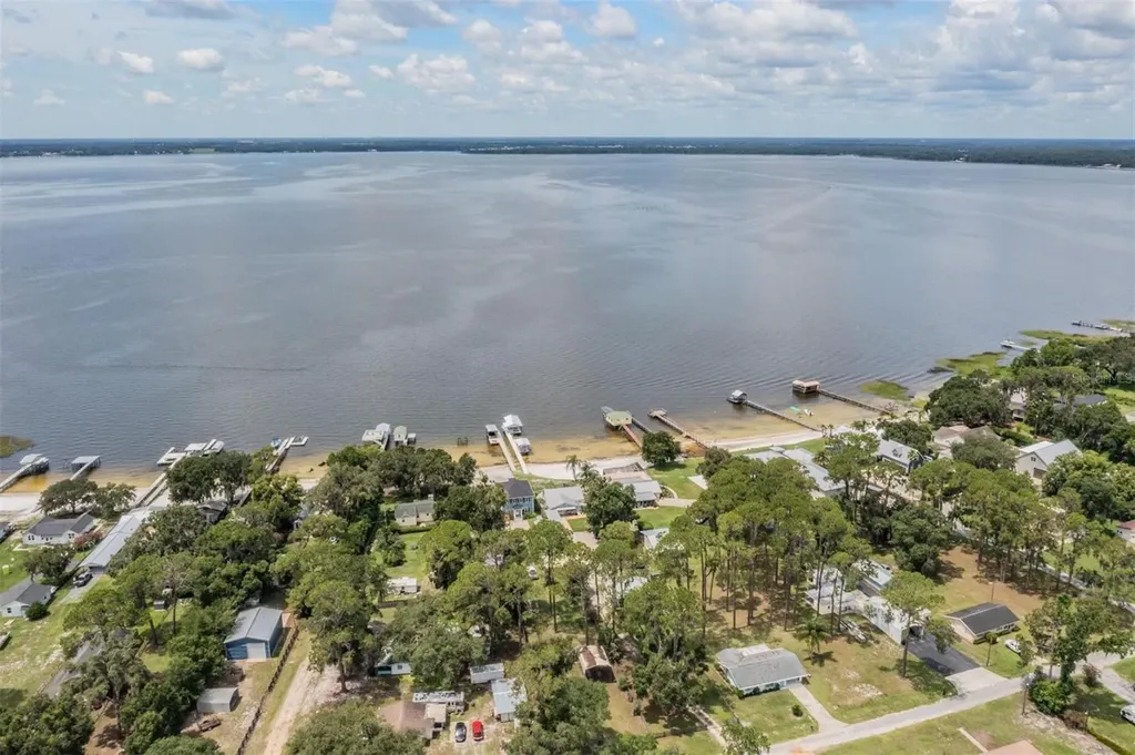 13850 SE 124th Street Ocklawaha FL 32179