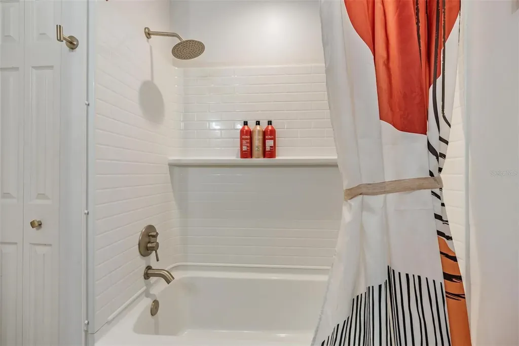 902 Woodbridge Court Safety Harbor FL 34695