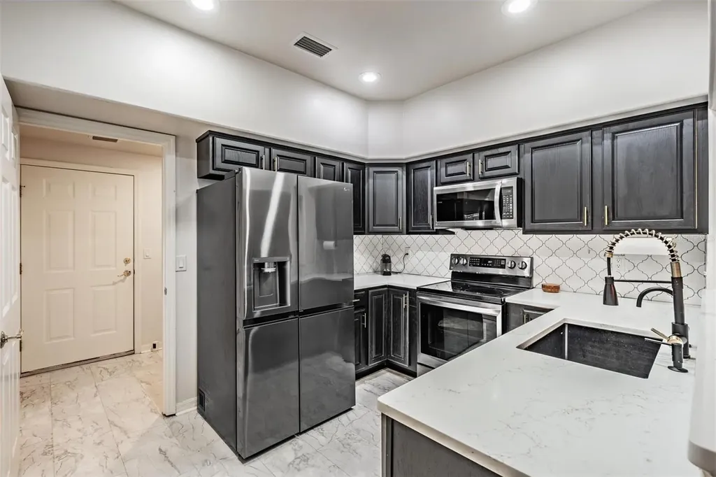 902 Woodbridge Court Safety Harbor FL 34695