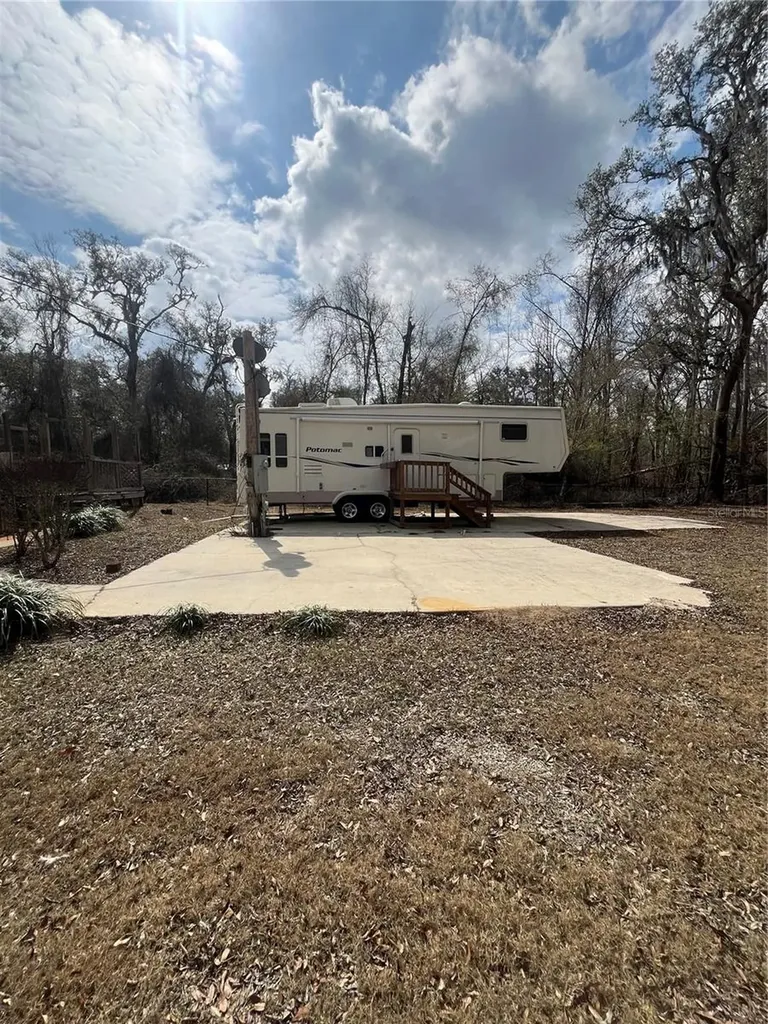 1859 NW 82nd Terrace Bell FL 32619