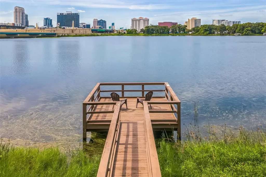 320 Lakeview Street Orlando FL 32804