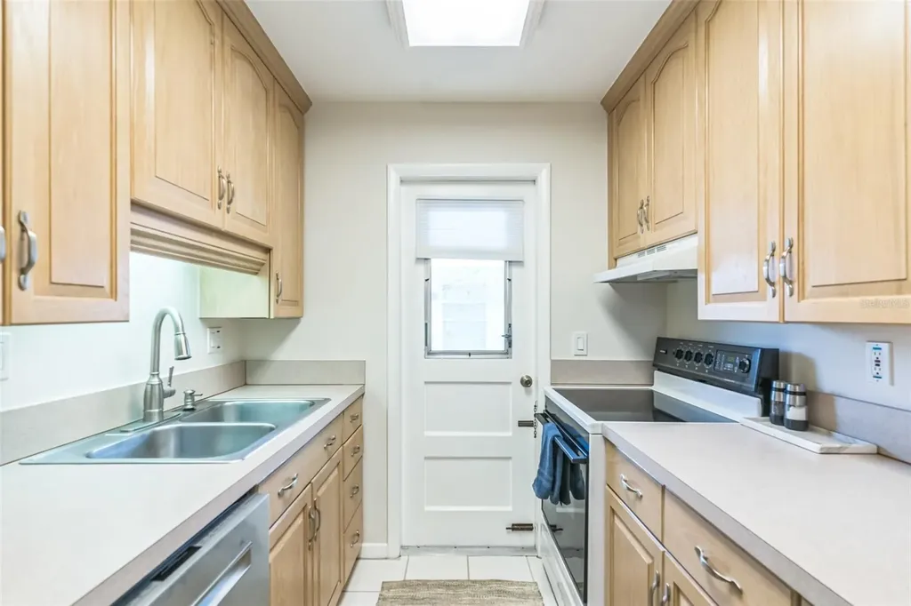 320 Lakeview Street Orlando FL 32804