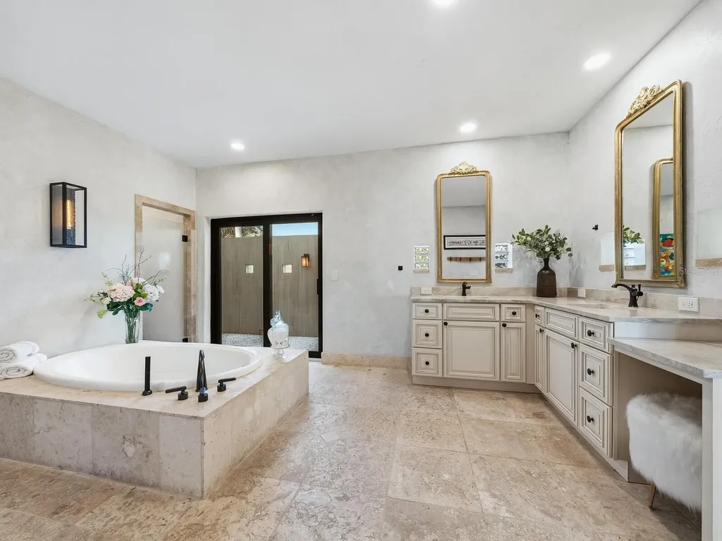 319 Bird Key Drive Sarasota FL 34236
