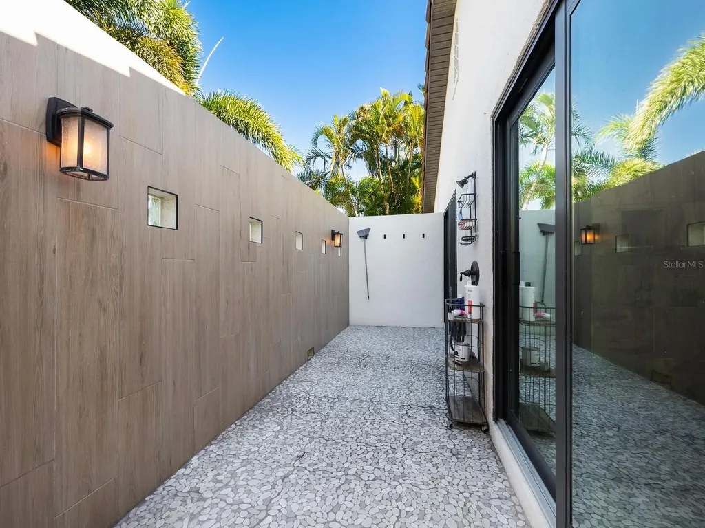 319 Bird Key Drive Sarasota FL 34236
