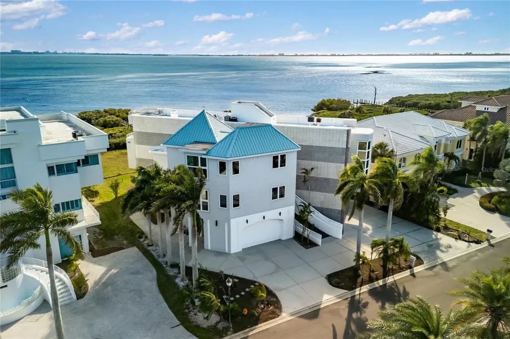5004 64th Dr W Bradenton FL 34210