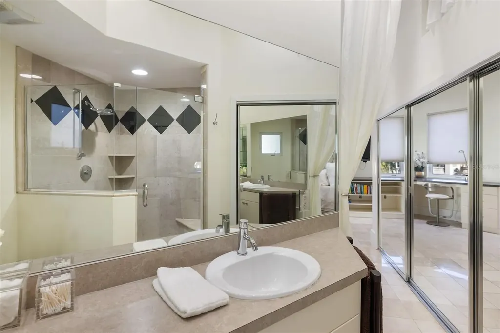 5004 64th Dr W Bradenton FL 34210