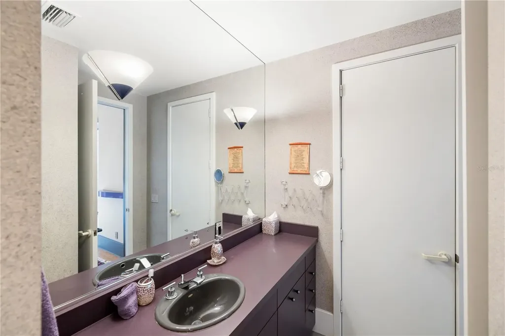 5004 64th Dr W Bradenton FL 34210
