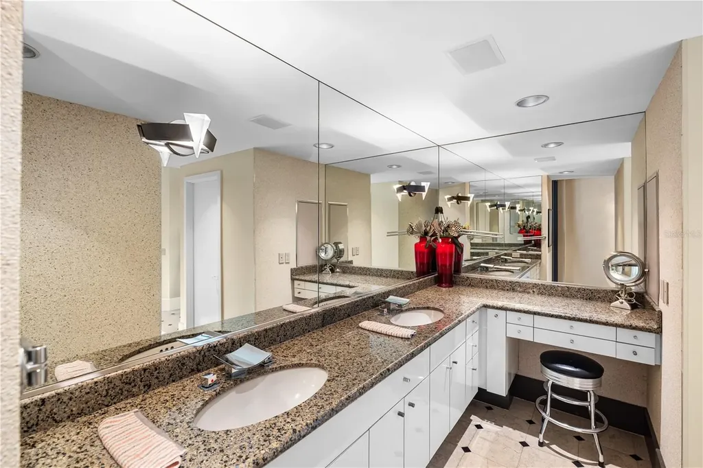 5004 64th Dr W Bradenton FL 34210