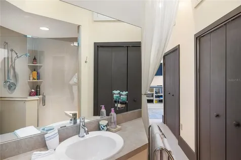 5004 64th Dr W Bradenton FL 34210