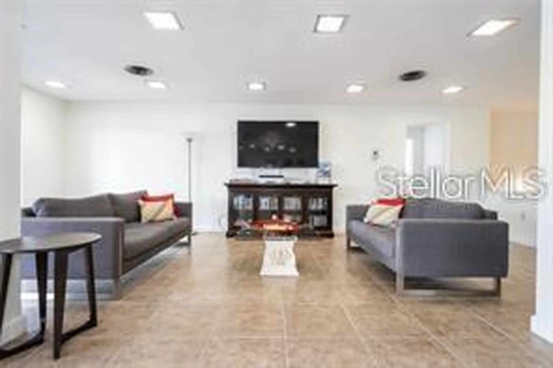 33 S Gulfstream Avenue Sarasota FL 34236