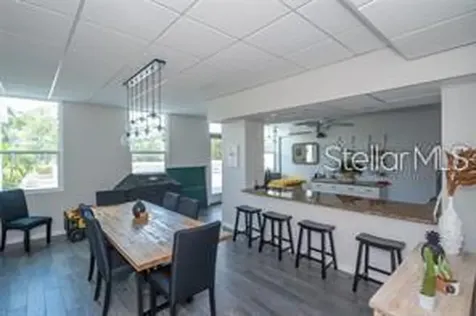 33 S Gulfstream Avenue Sarasota FL 34236