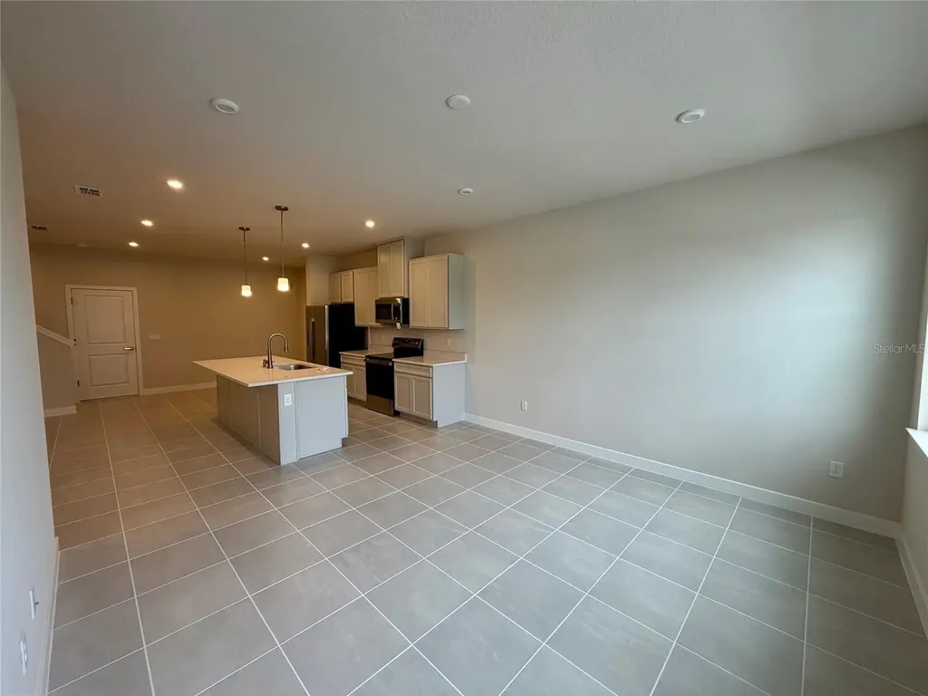 602 Highfalls Avenue Debary FL 32713