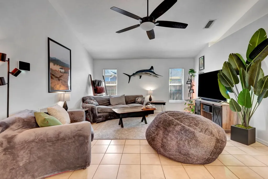 810 Mcarthur Avenue Sarasota FL 34243