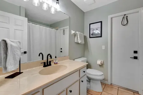 810 Mcarthur Avenue Sarasota FL 34243