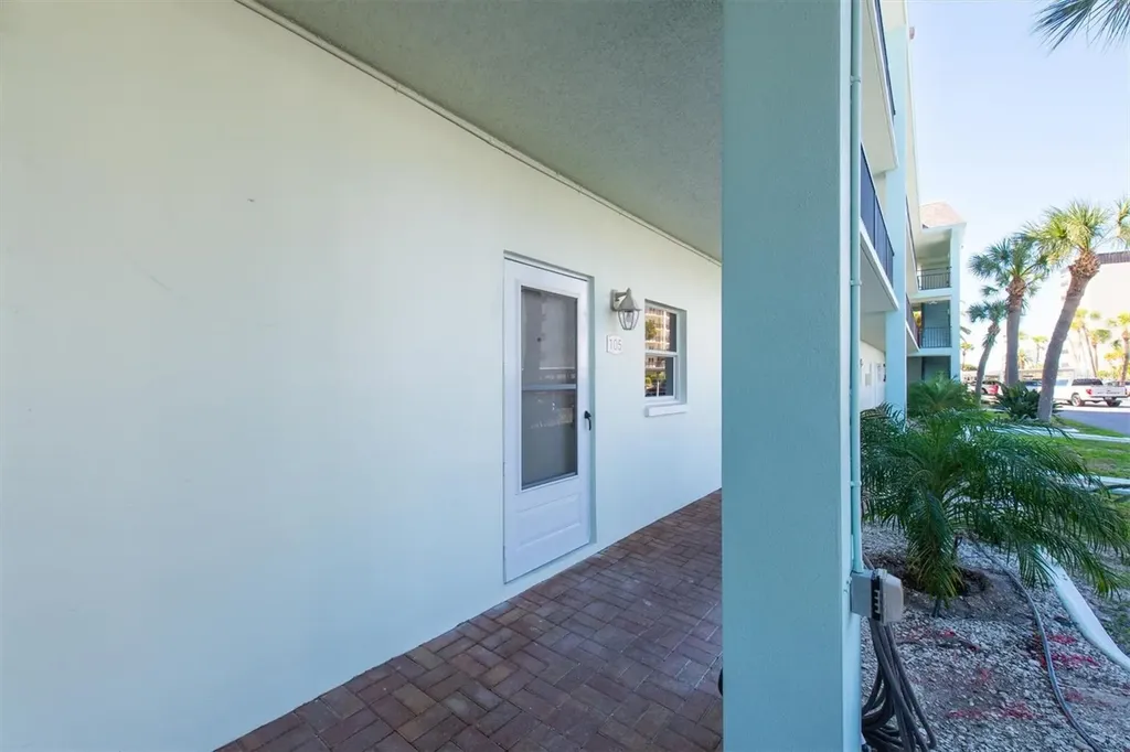 8 Glencoe Place Dunedin FL 34698