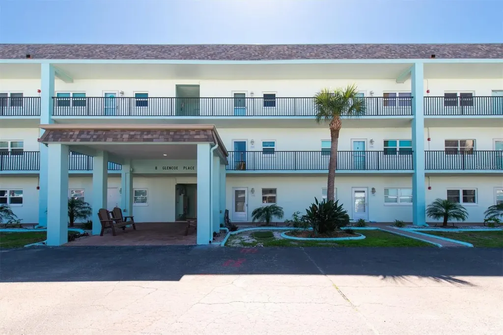 8 Glencoe Place Dunedin FL 34698
