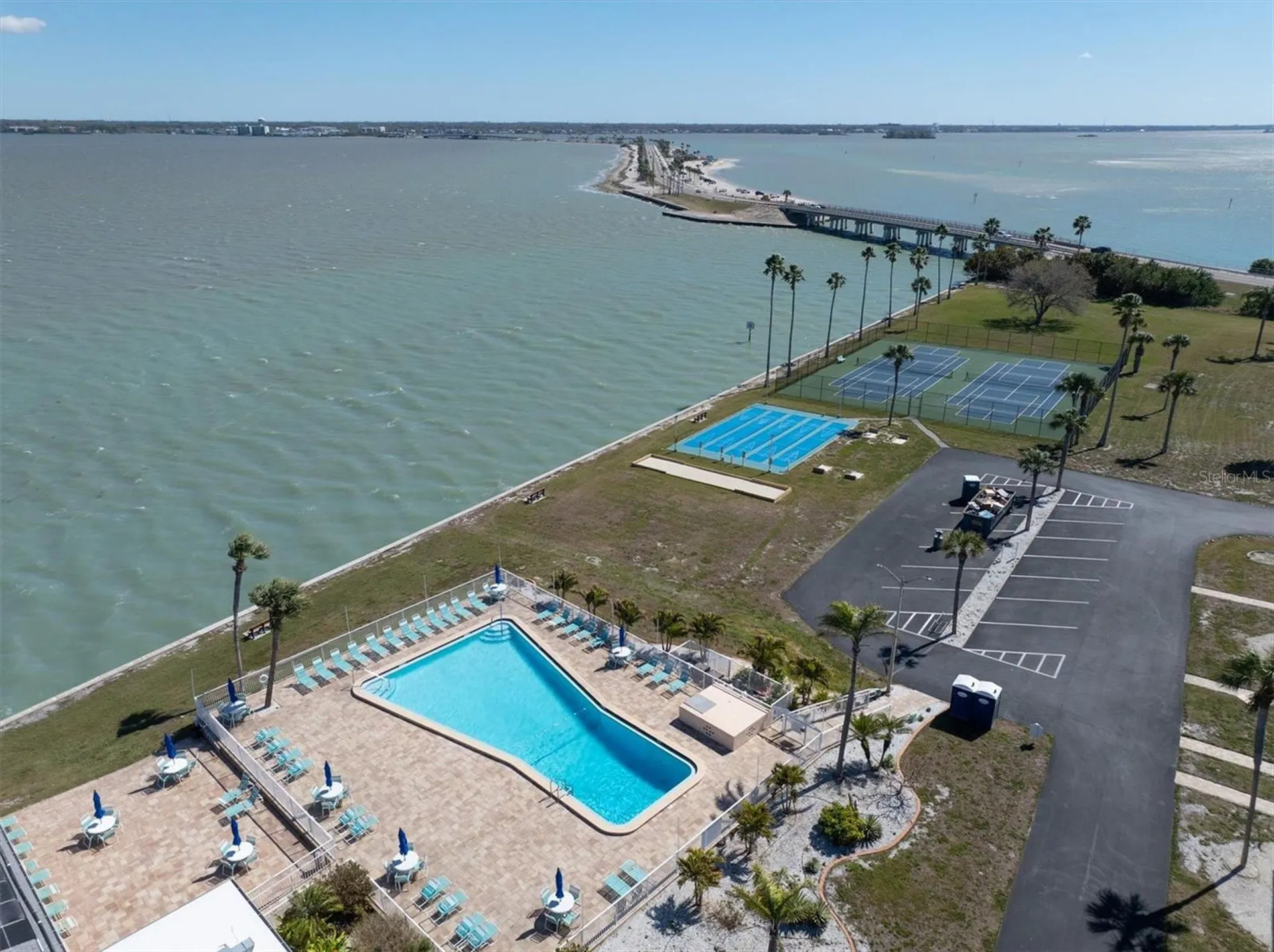 8 Glencoe Place Dunedin FL 34698