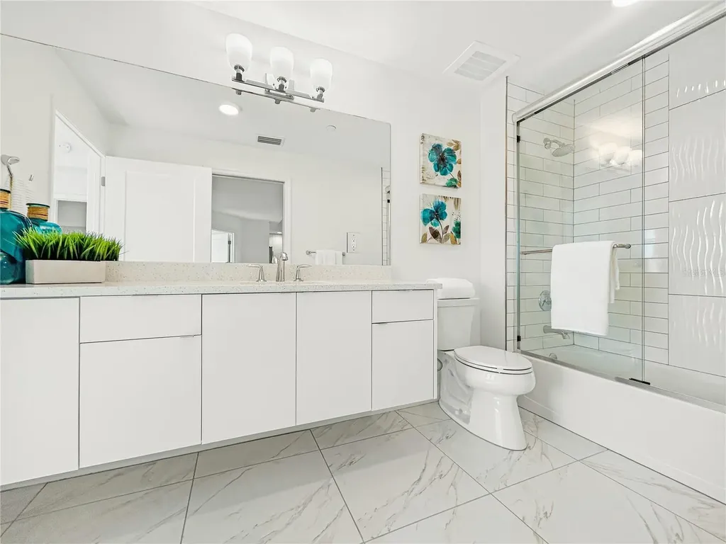 125 Island Way Clearwater Beach FL 33767