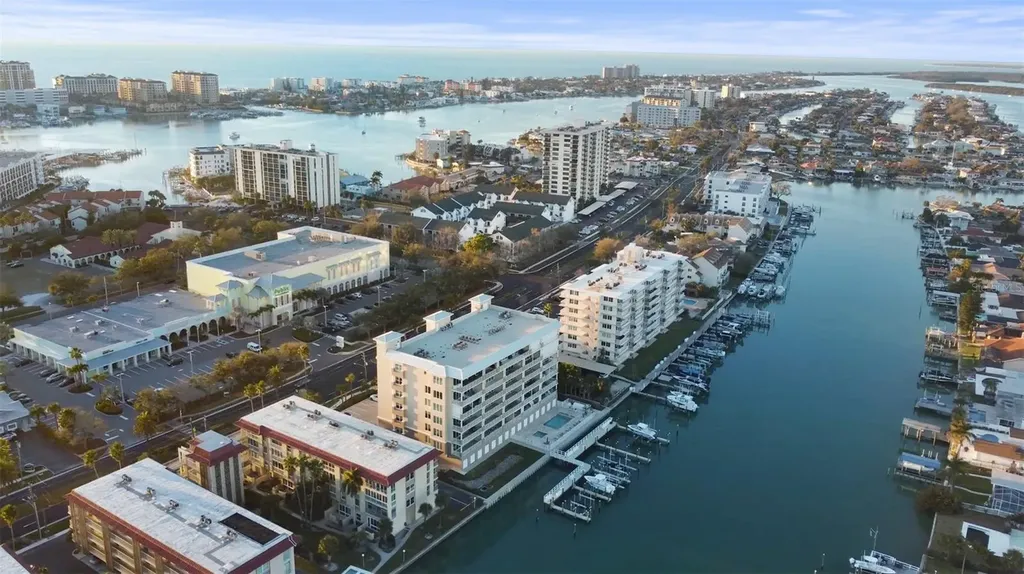 125 Island Way Clearwater Beach FL 33767